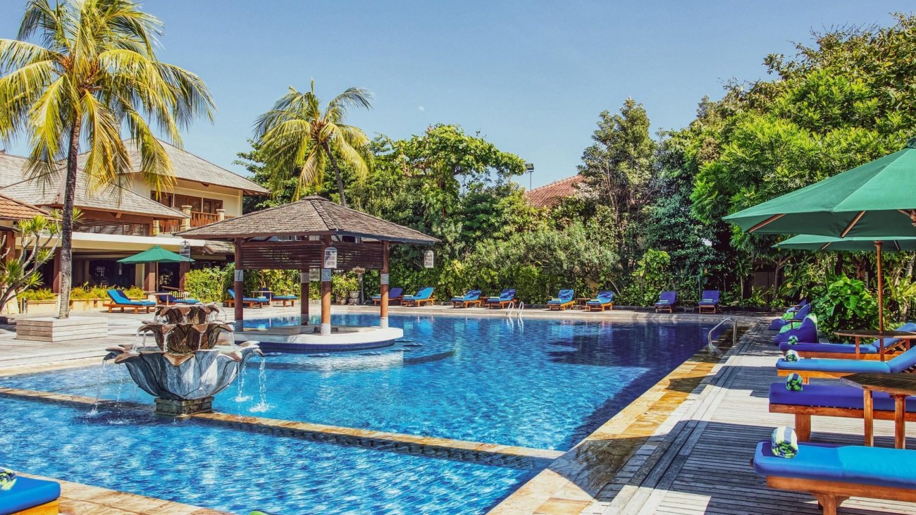 Swimming Pool (1) edited 2 MB