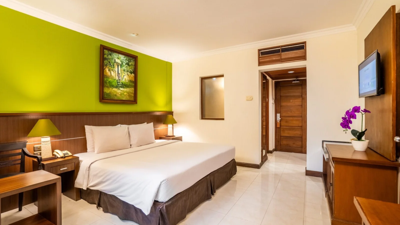 Superior-Room-2-scaled-1-2048x1366